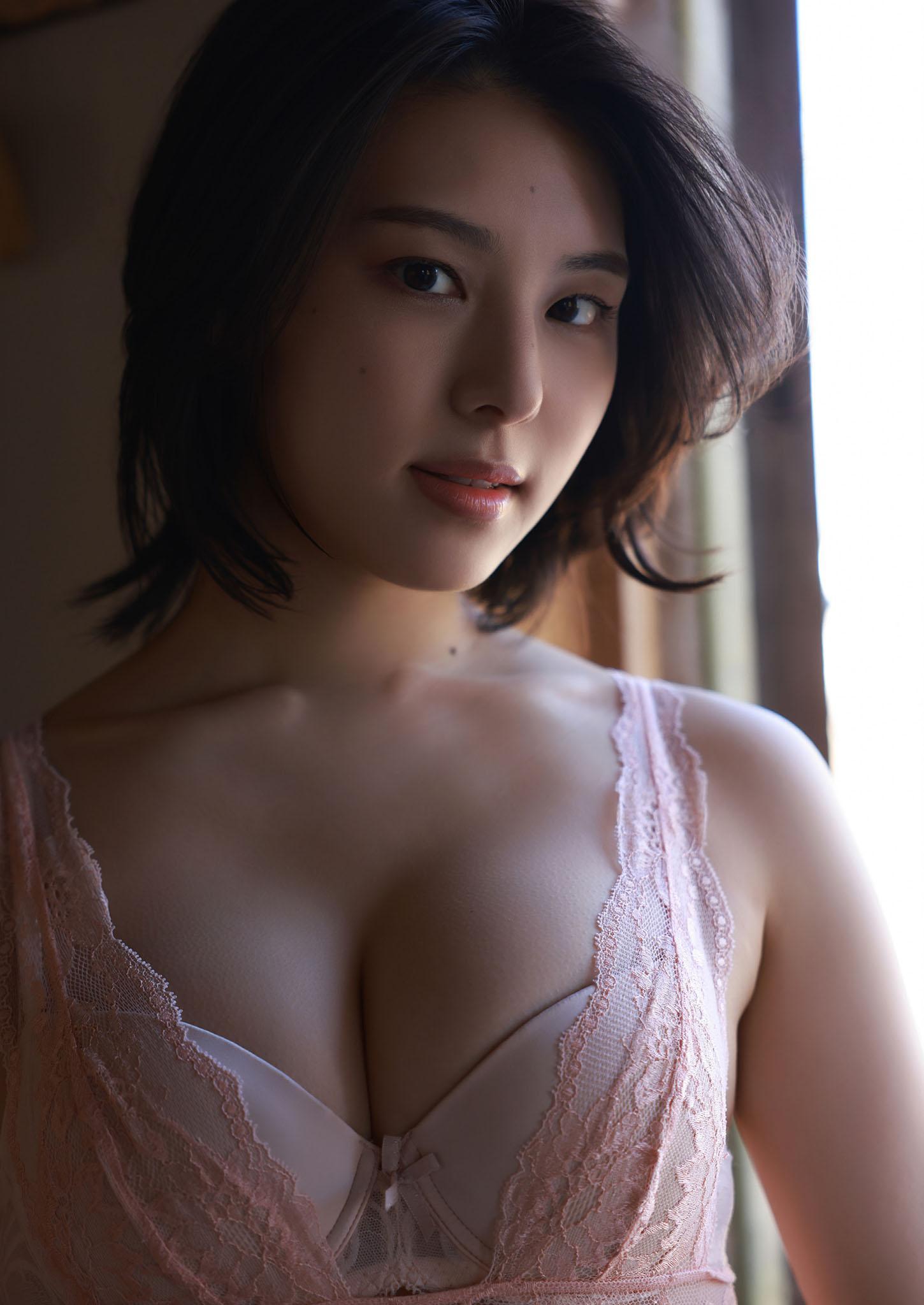 Iori Sagara 相楽伊織, デジタル限定 写真集 『 神の造りたもうた美 』 Set.02(7)