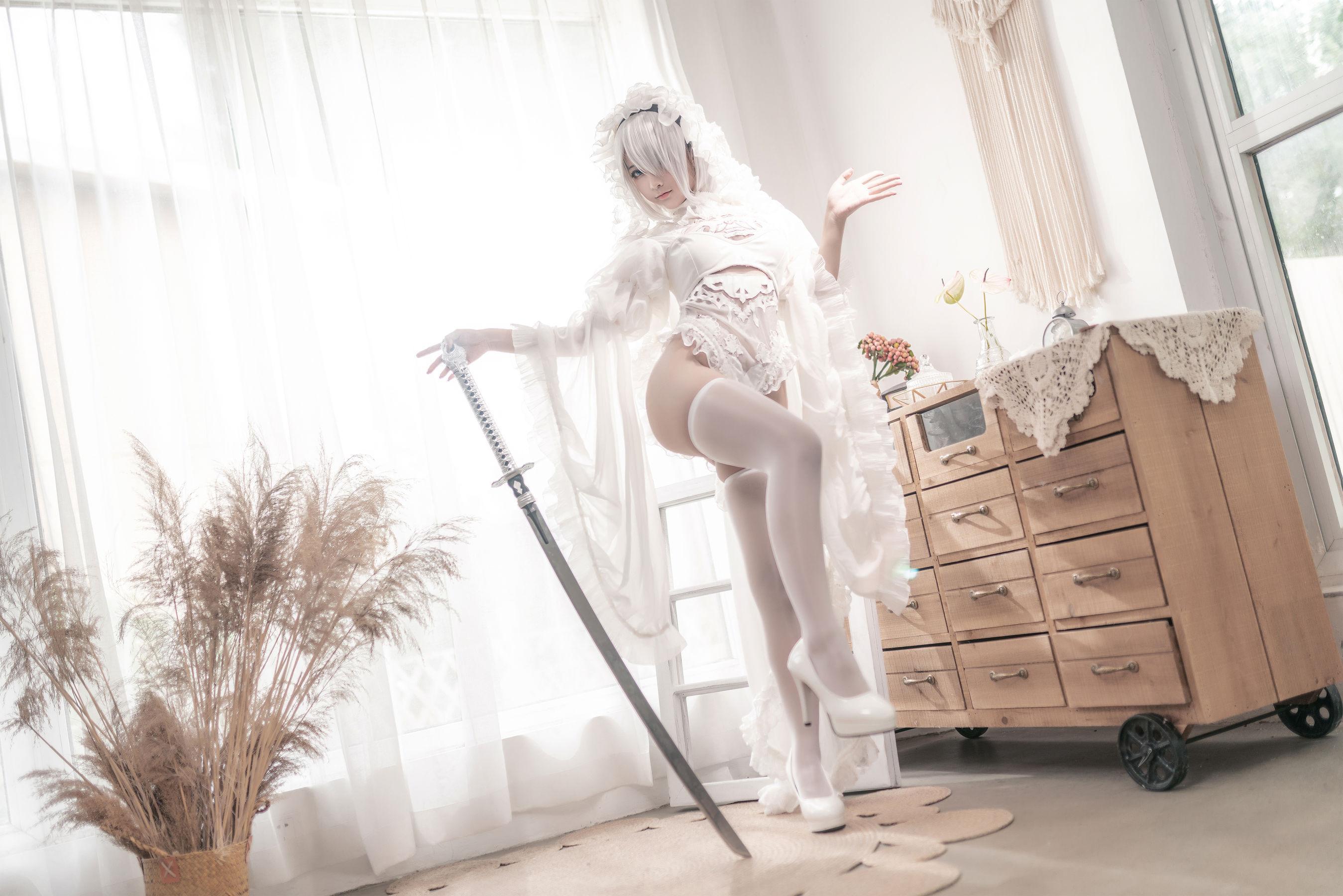 [Cosplay] 蠢沫沫 – 尼尔纪元 白花嫁 写真套图(2)