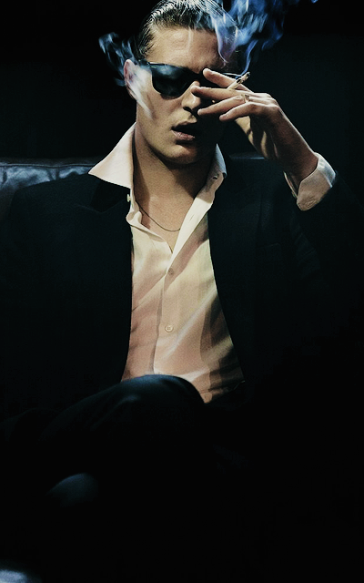 Max Irons ZJGeUobY_o