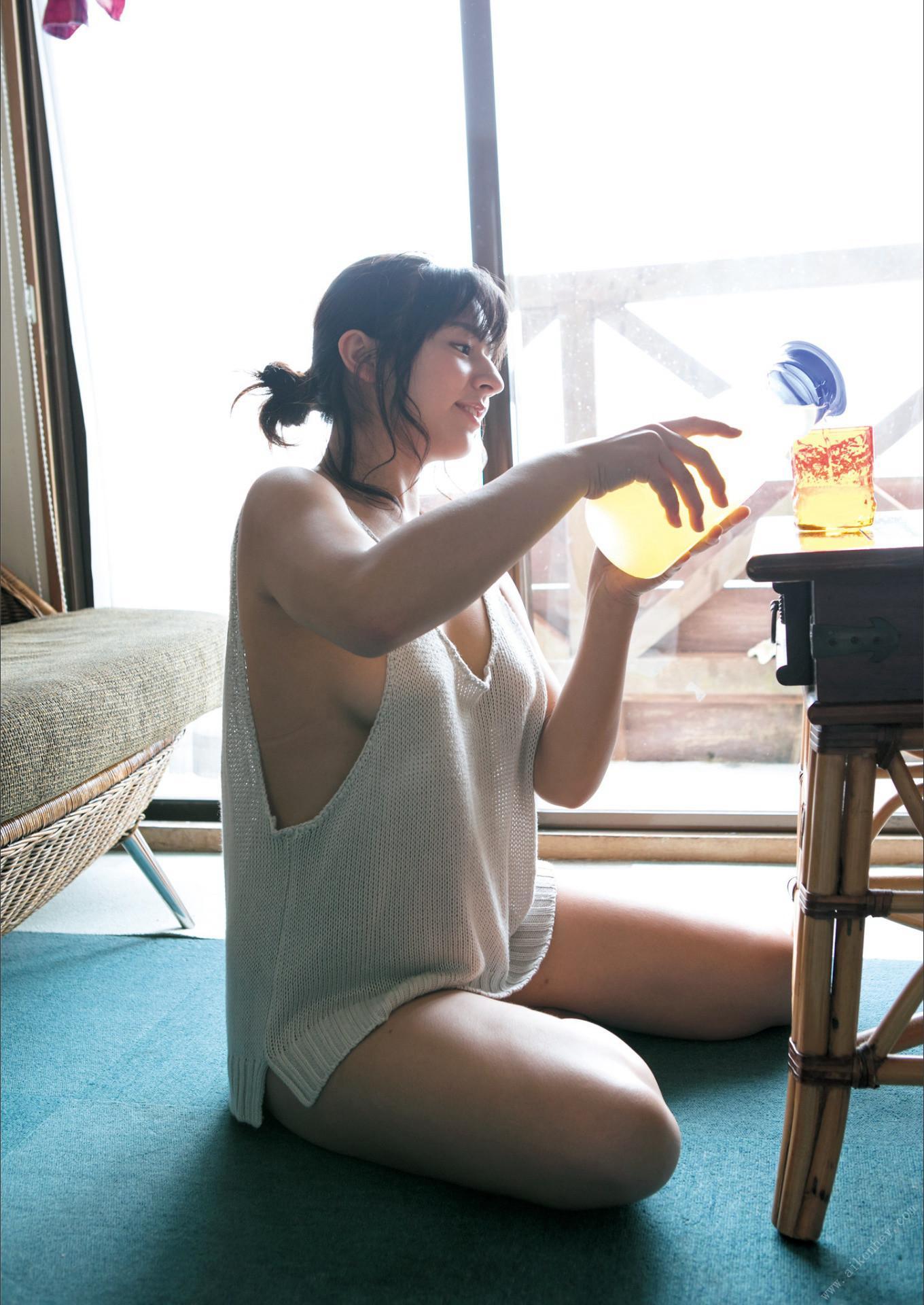 Kana Tokue 徳江かな, 写真集 電子版だけの特典カットつき！ 「KANA」 Set.03(20)