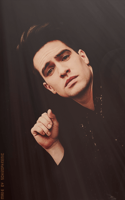 Brendon Urie TgWFAArP_o