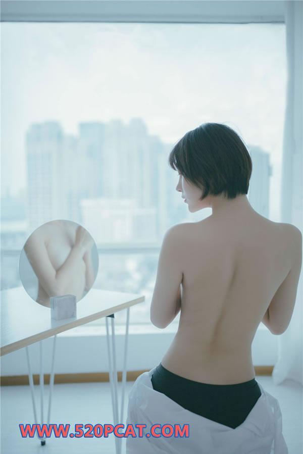 潘多拉NO.233期白衣美女半露私房写真(21)