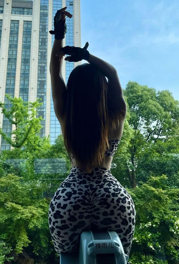 粉丝网红女神禅玉儿微密圈VIP私拍图集(18)