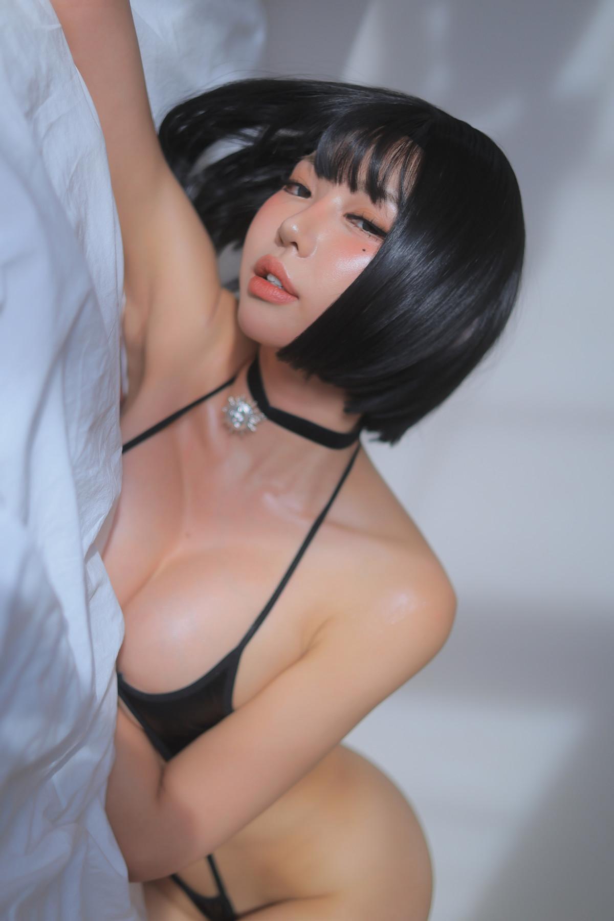Dongeuran 동그란, PhotoBook 「Matilda」 Set.05(9)