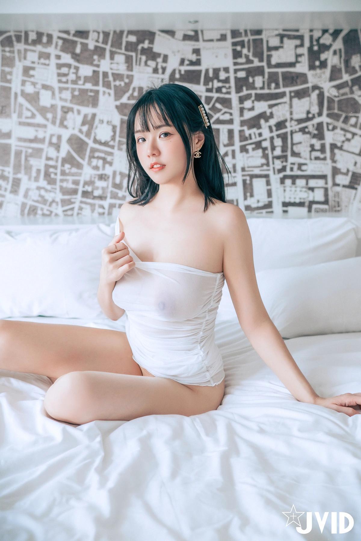 JVID Angela寶7 – 豪乳情婦の不倫旅行－寶七🫦跪舔肉棒的色色拜金萌妹🔥靈巧的舌頭舔來舔去😈 Set.03(15)