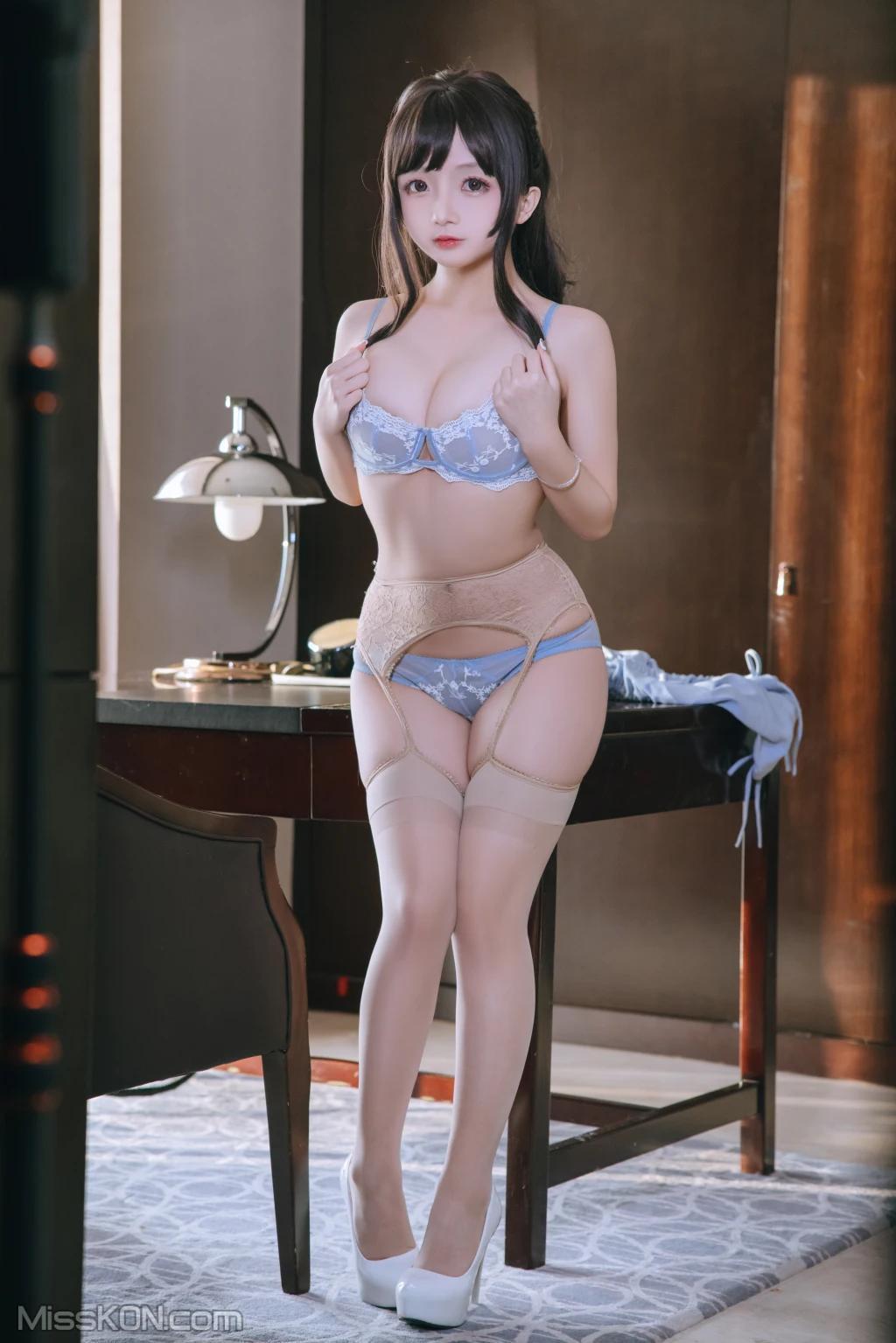 Coser@日奈娇: 包臀裙秘书 (110 photos)(97)