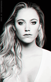 Maika Monroe QoCEDALh_o