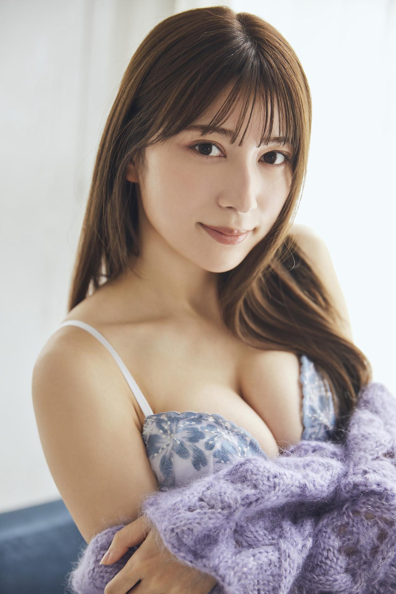 Risa Yukihira 雪平莉左, 漫画アクションデジタル写真集 「Spring Groove」 Set.02(3)