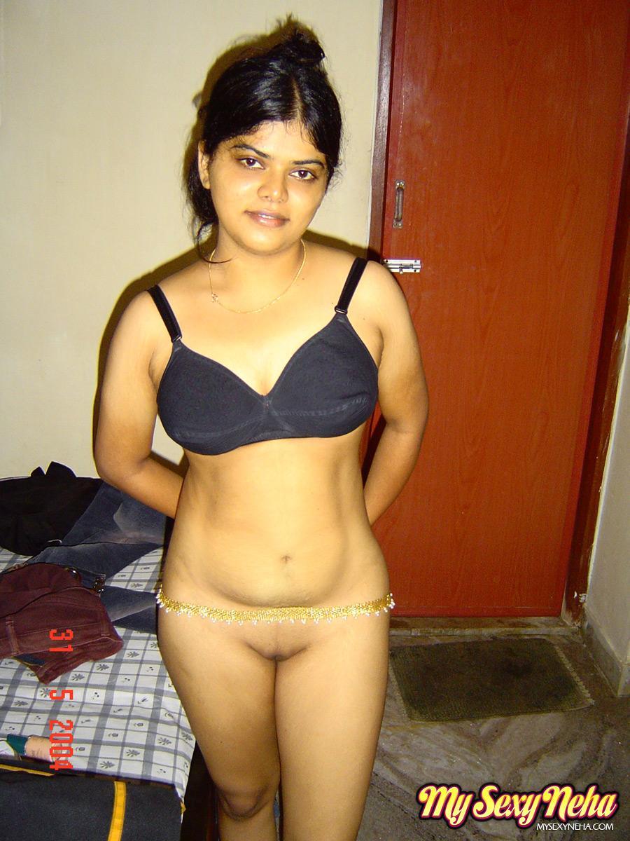 Indian solo girl Neha stands totally naked after disrobing in bedroom(13)