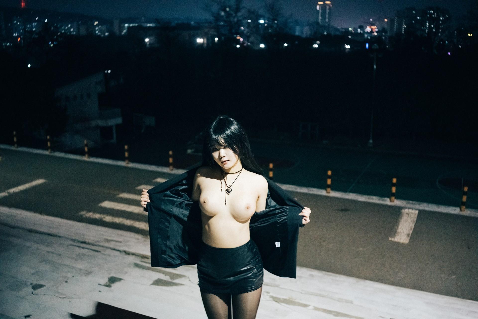 ZIA.Kwon 권지아, [Loozy] XXX At Night Road Set.01(64)