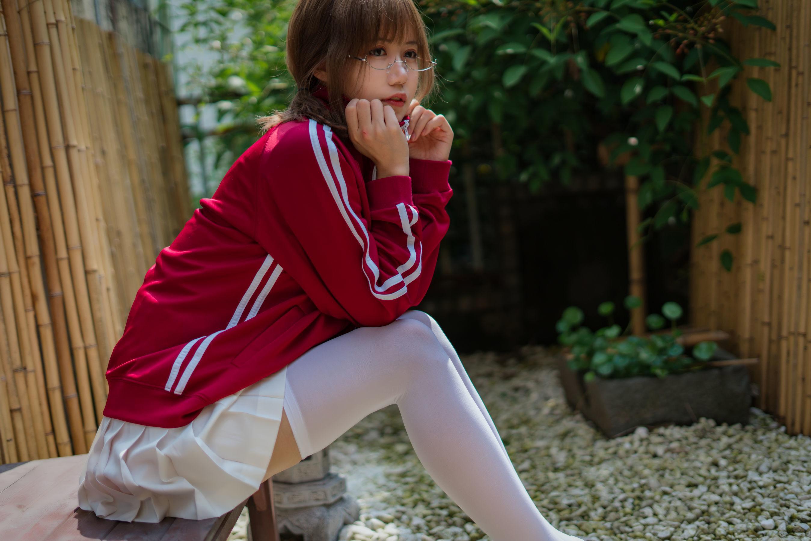 [网红COSER] 小仓千代w – 红色体操服 写真集(16)