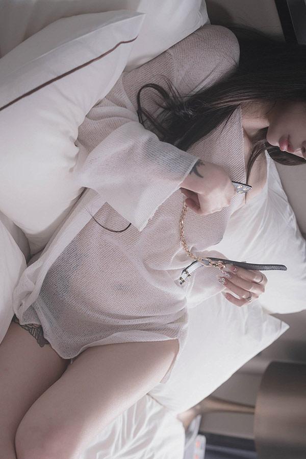 美丽小姐姐Jia情趣黑丝+透视衣无圣光图集(26)