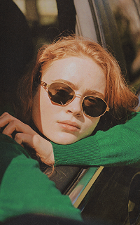 Sadie Sink DLALliT9_o