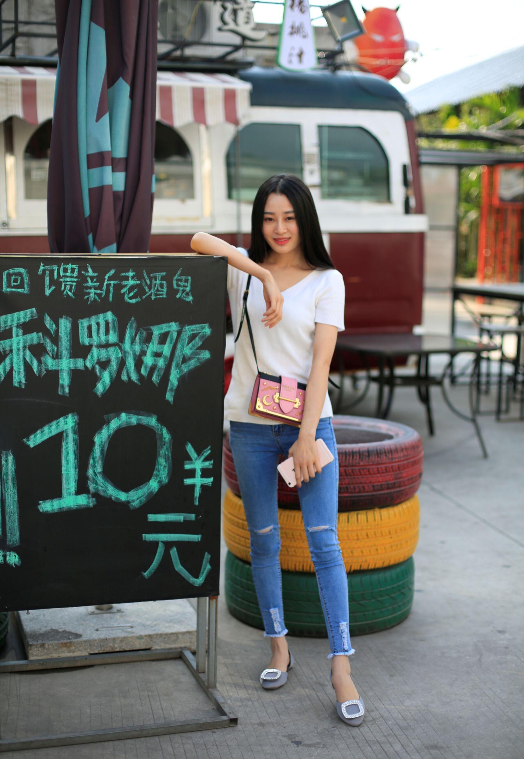 国模套图 素人私房流出(288)