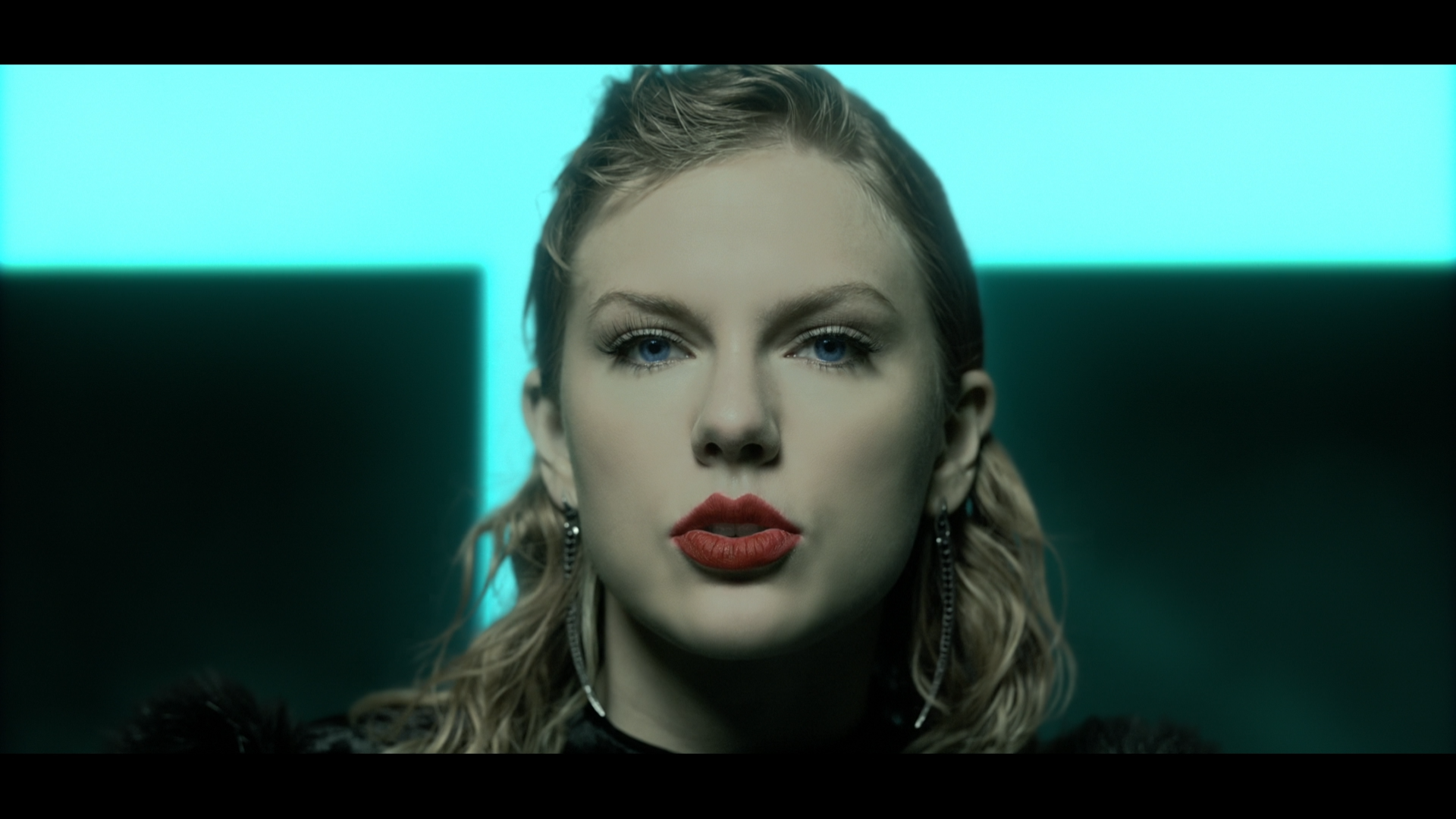 Тейлор свифт look. Тейлор Свифт look what you made me do. Taylor Swift 2023. Taylor Swift LWYMMD. Тейлор Свифт look what you made me do клип.