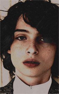 Finn Wolfhard DdEoiiTq_o