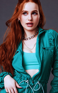 Madelaine Petsch I5iHTVMm_o