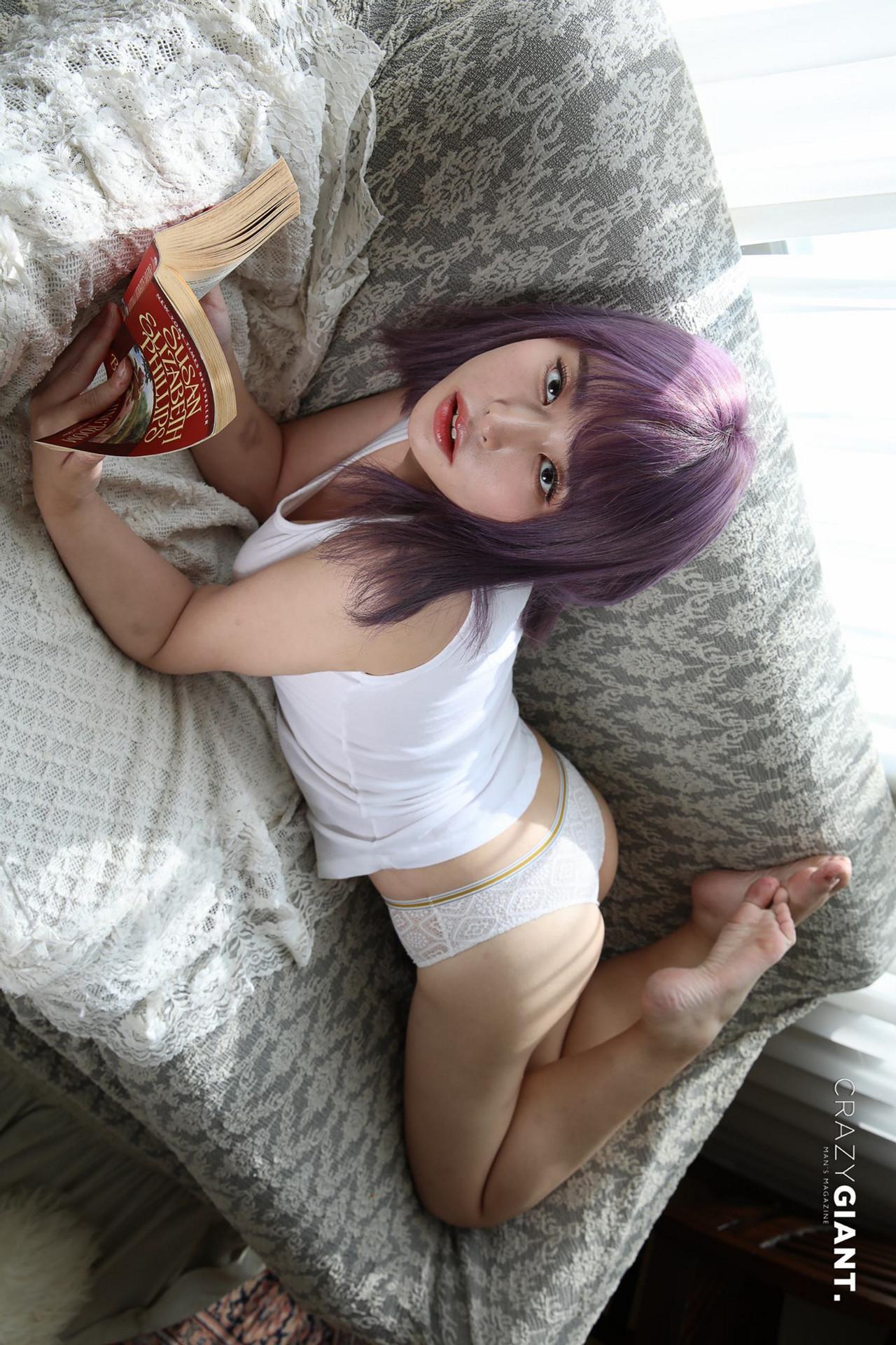 Hanere 하네레, CRAZYGIANT Sexy Photobook Set.01(23)