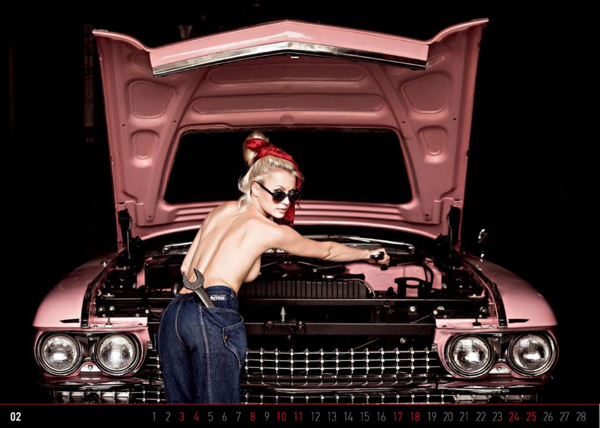 Девушки и ретро-автомобили в эротическом календаре Oldtimer 2018 Calendar - girls and retro cars Девушки и ретро-автомобили в эротическом календаре Oldtimer 2018 Calendar - girls and retro cars