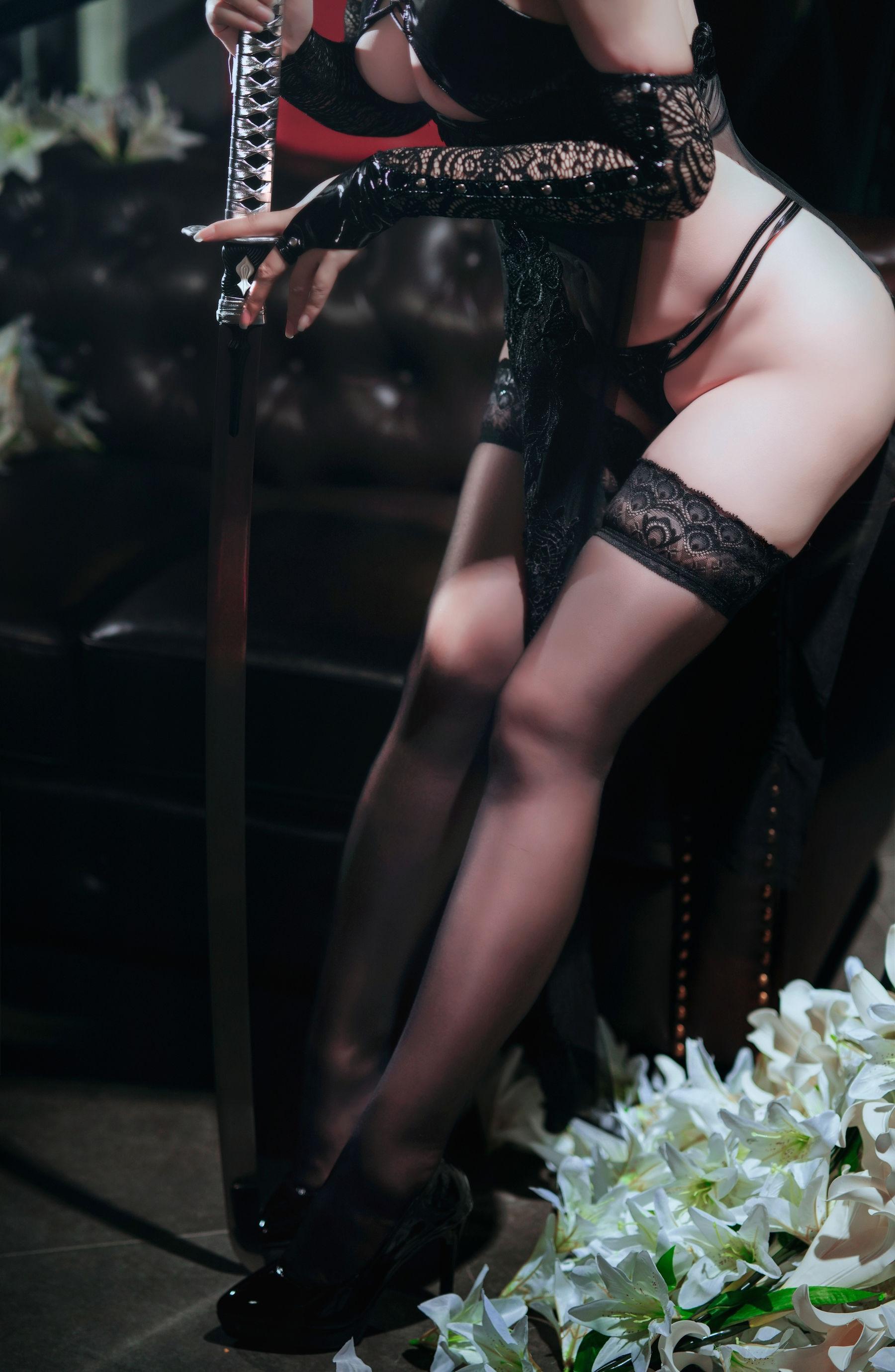 [网红COSER] 半半子 – 2B靡烟旗袍 写真套图(19)