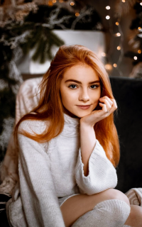 Julia Adamenko Q3PdShjR_o