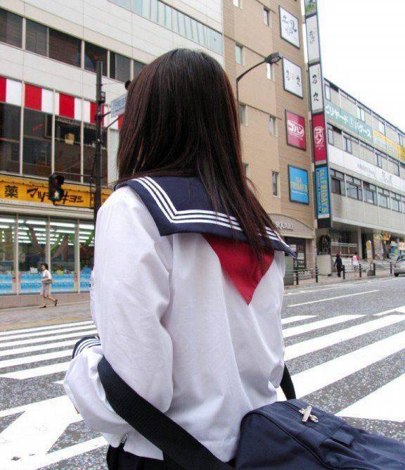 日本女生制服诱惑学生装写真[63P](9)