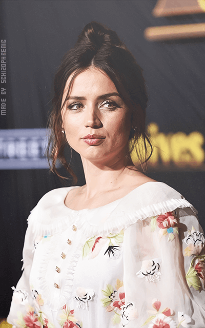 Ana de Armas IxfjlLW2_o