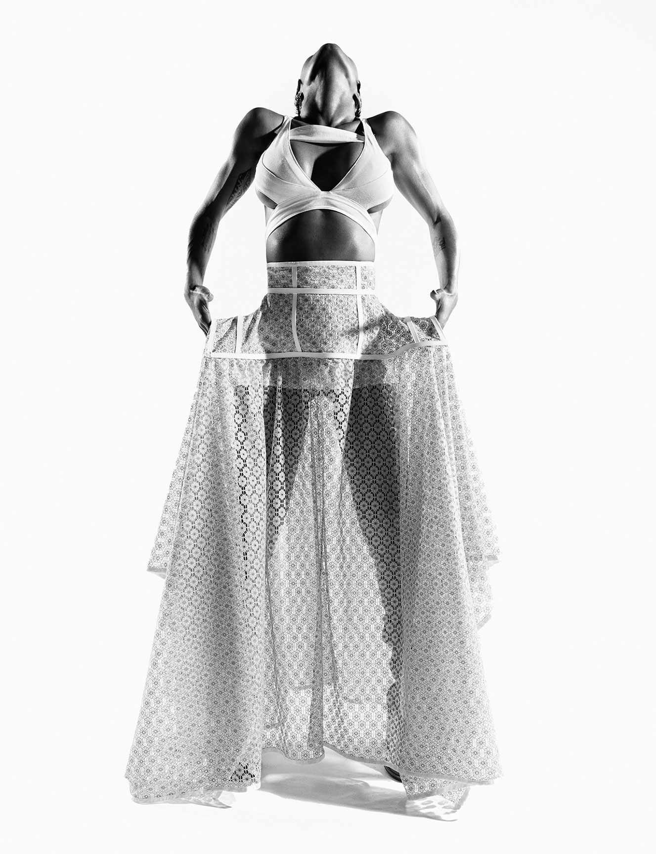 Teyana Taylor by Mario Sorrenti / i-D Magazine summer 2020 Тейяна Тейлор в хаос-выпуске журнала i-D, лето 2020 / фото 04