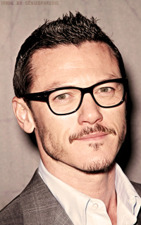 Luke Evans FhWh307V_o