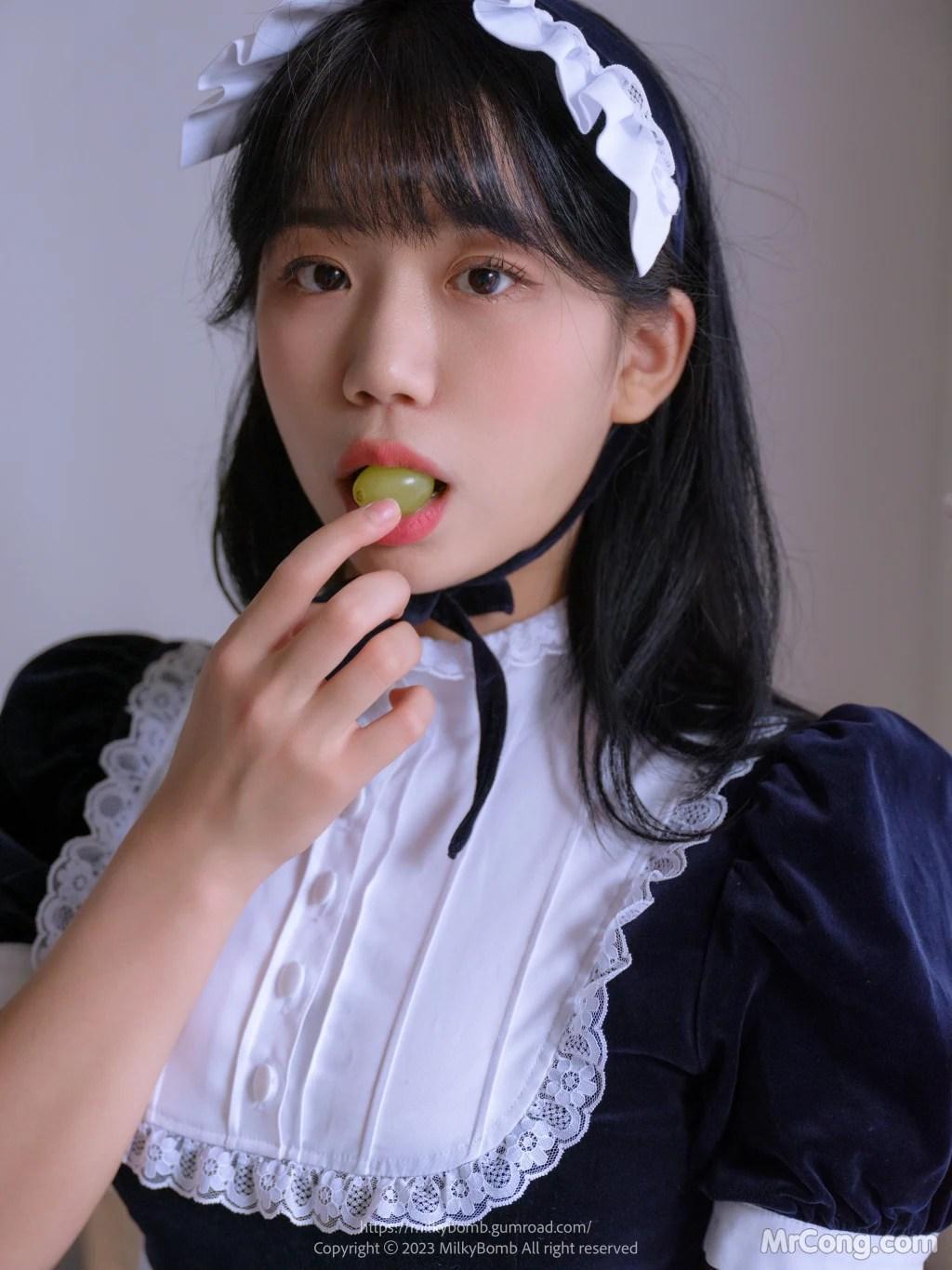 [MilkyBomb] Yui: Vol.3 Maid (291 photos )(124)