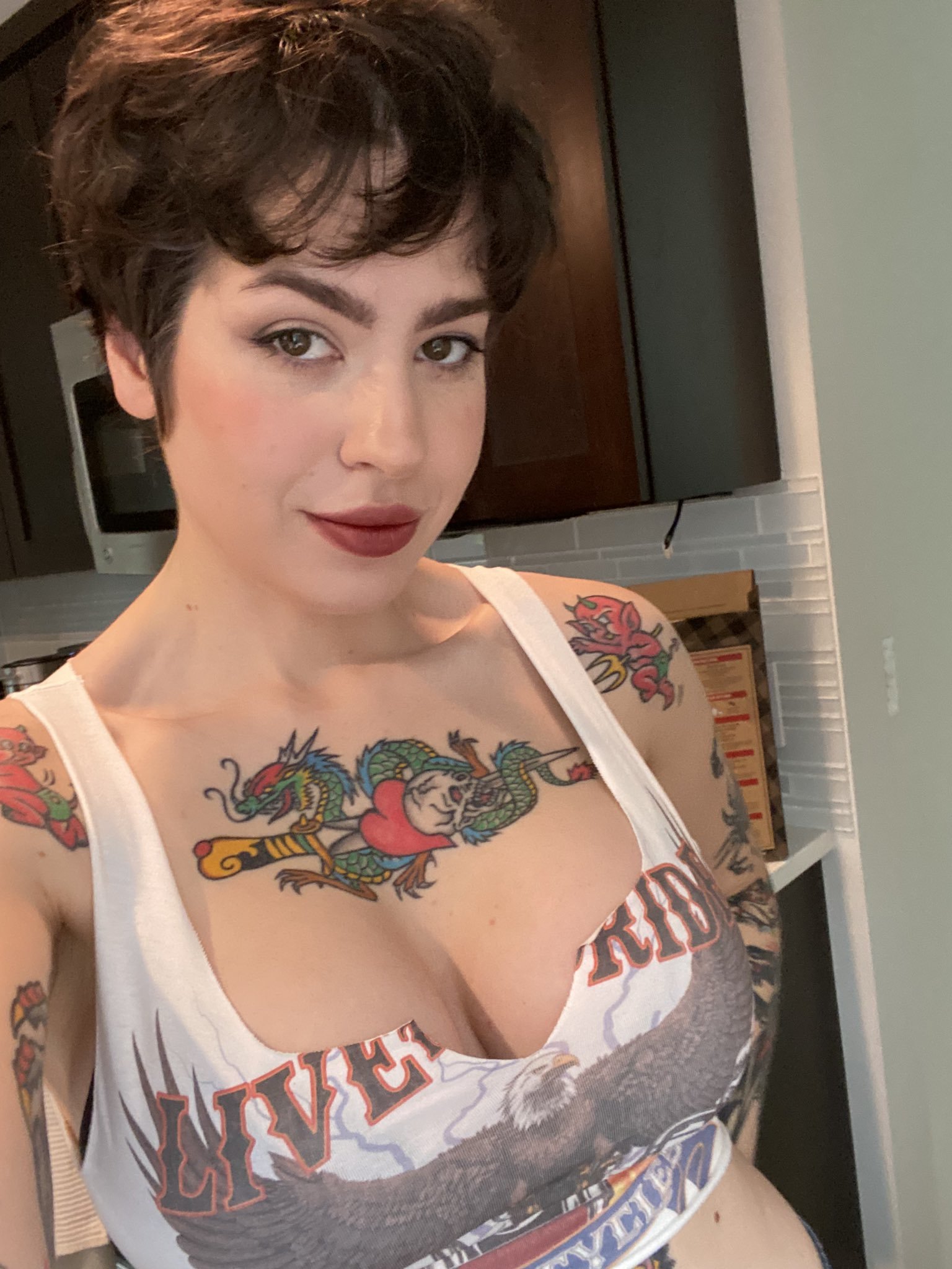 Anisa Jomha 