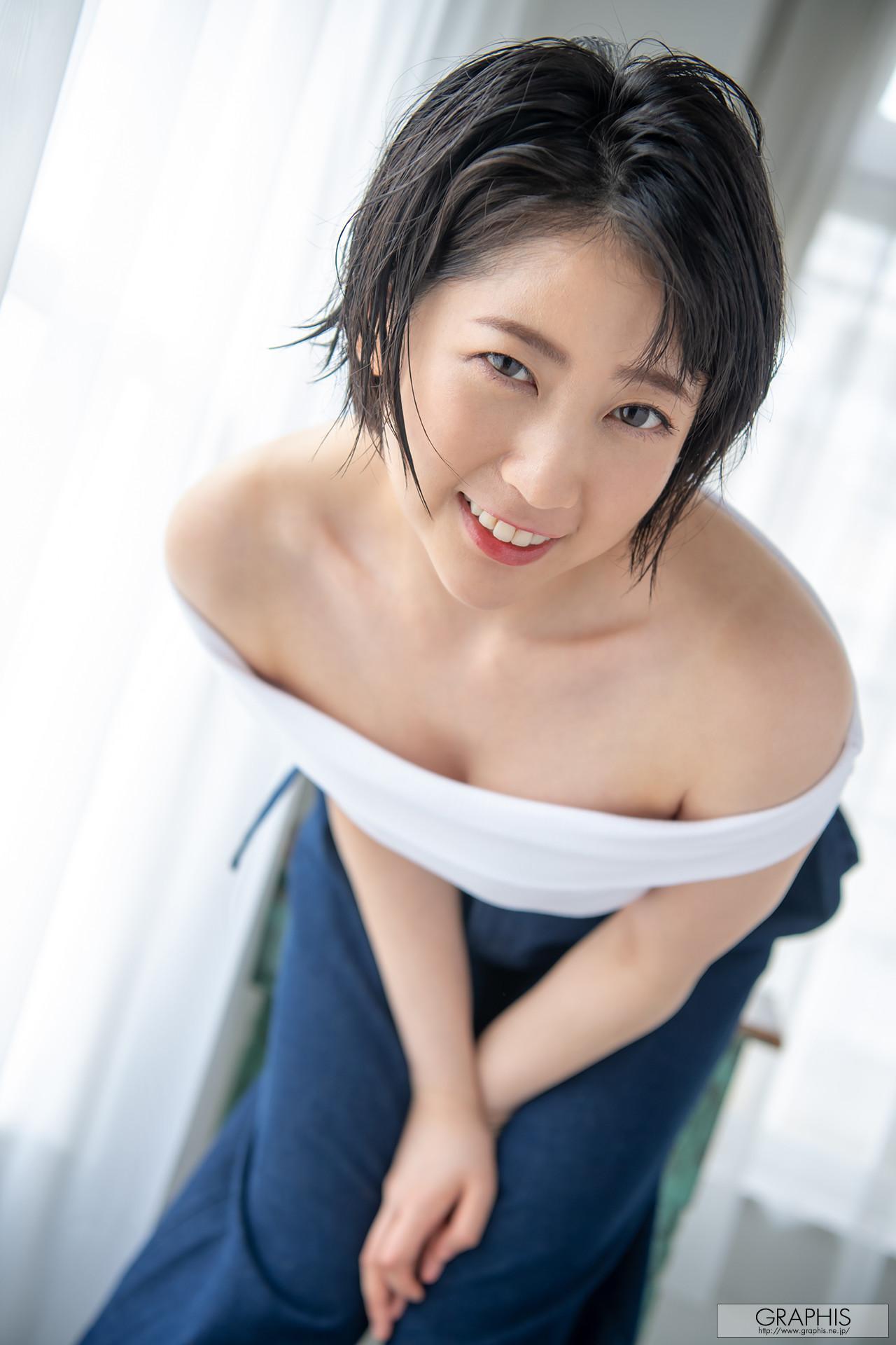 Hibiki Natsume 夏目響, [Graphis] Gals 「Sounds Cute!!」 Vol.02(1)