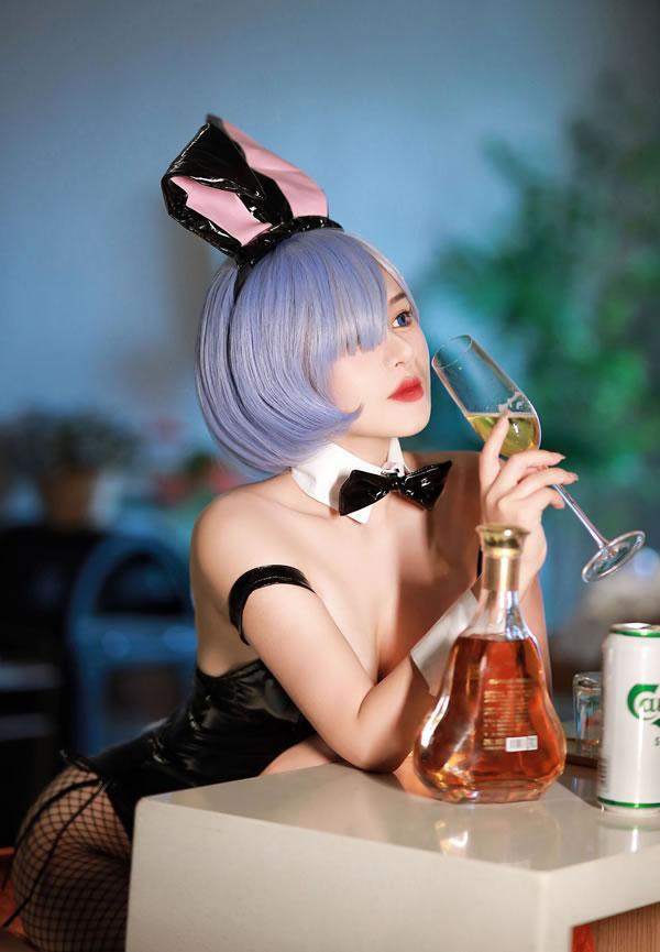 极品福利姬桃暖酱 - 雷姆兔女郎(4)