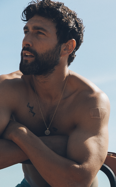 Noah Mills WjAxiItb_o