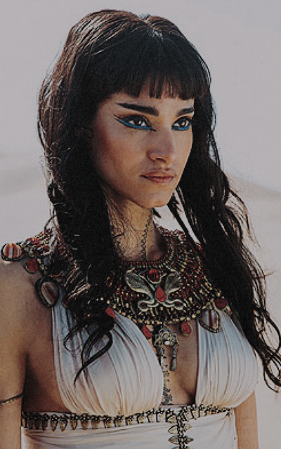 Sofia Boutella  HfedfBna_o