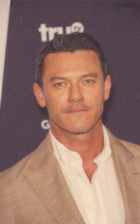 Luke Evans - Page 10 Kg5fvQ1r_o