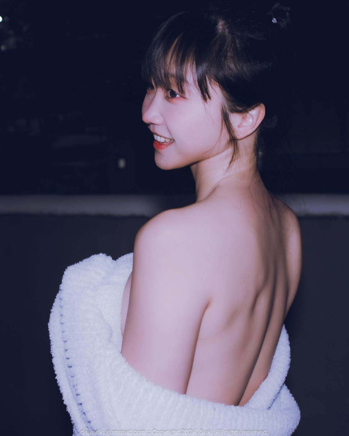 Suki 숙희, Photobook “Snowy Night” Set.01(10)