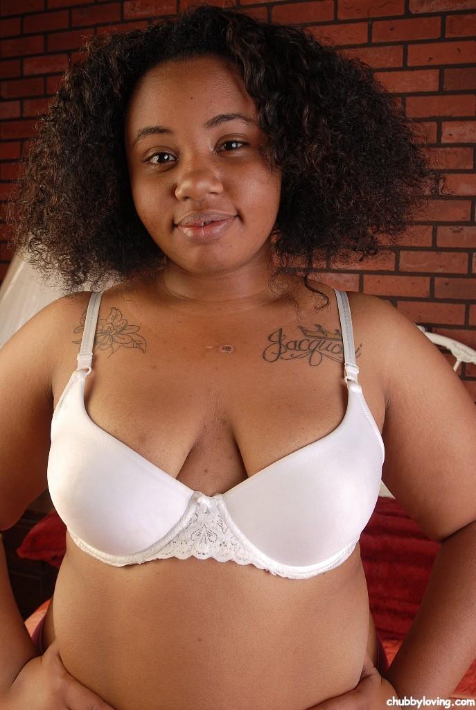 Stunning curly-haired ebony Champagne is showing off her tiny boobs(3)