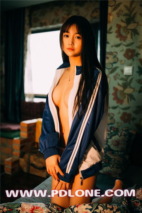 潘多拉第398期校服小美女私房写真(8)