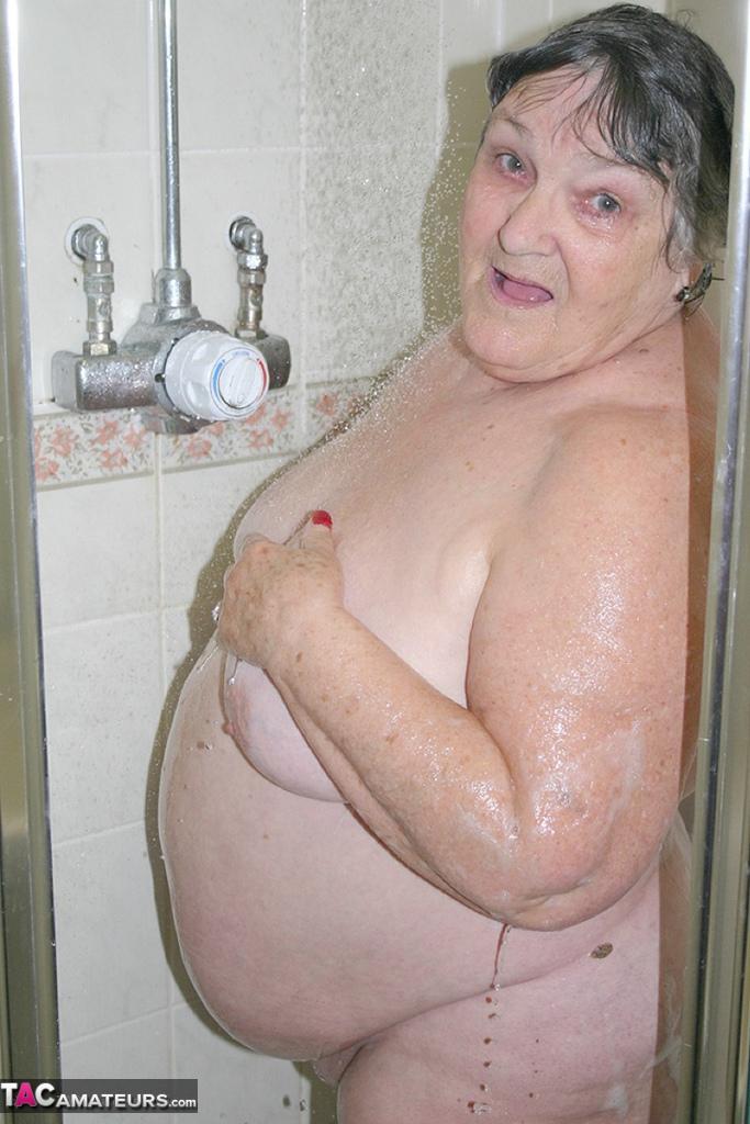 Obese granny Grandma Libby fondles her naked body while taking a shower(4)