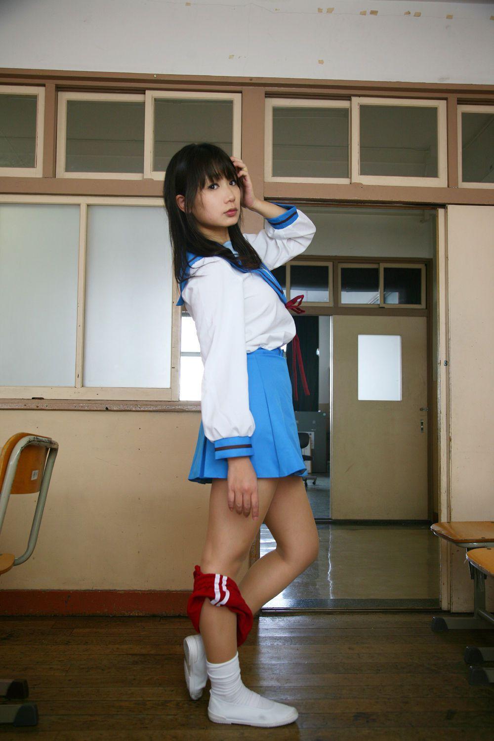 チョコボール向囲 《Suzumiya Haruhi no Yuuutsu》Suzumiya Haruhi+Asahina Mikuru 写真集(61)