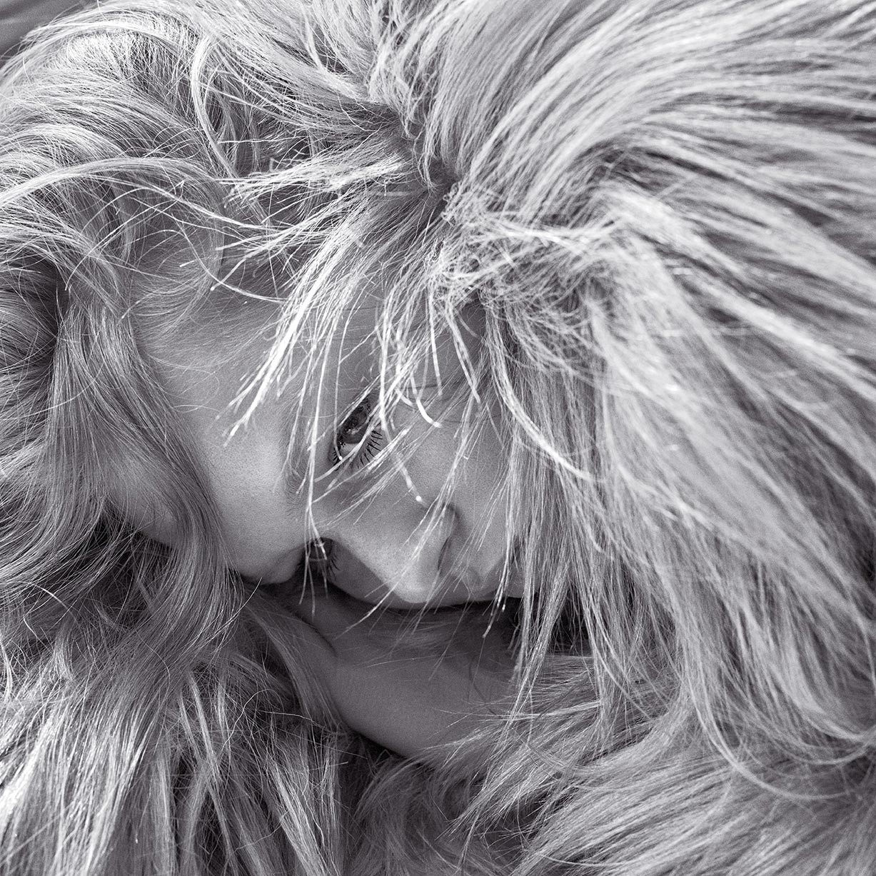 Anna Ewers by Mario Sorrenti - V Magazine winter 2017 Anna Ewers by Mario Sorrenti - V Magazine winter 2017