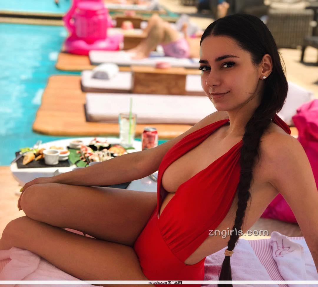 Helga Lovekaty- 俄罗斯最具杀伤力的嫩模图片(36)