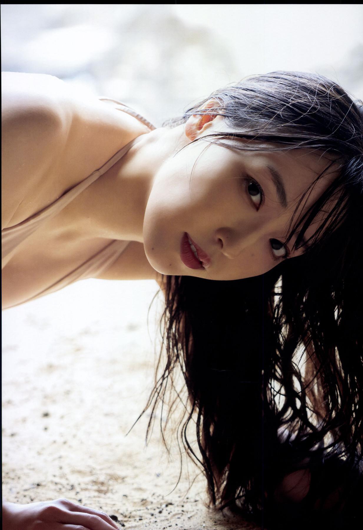 Mizuki Fukumura 譜久村聖, 写真集 「Last Scene」 Set.04(11)