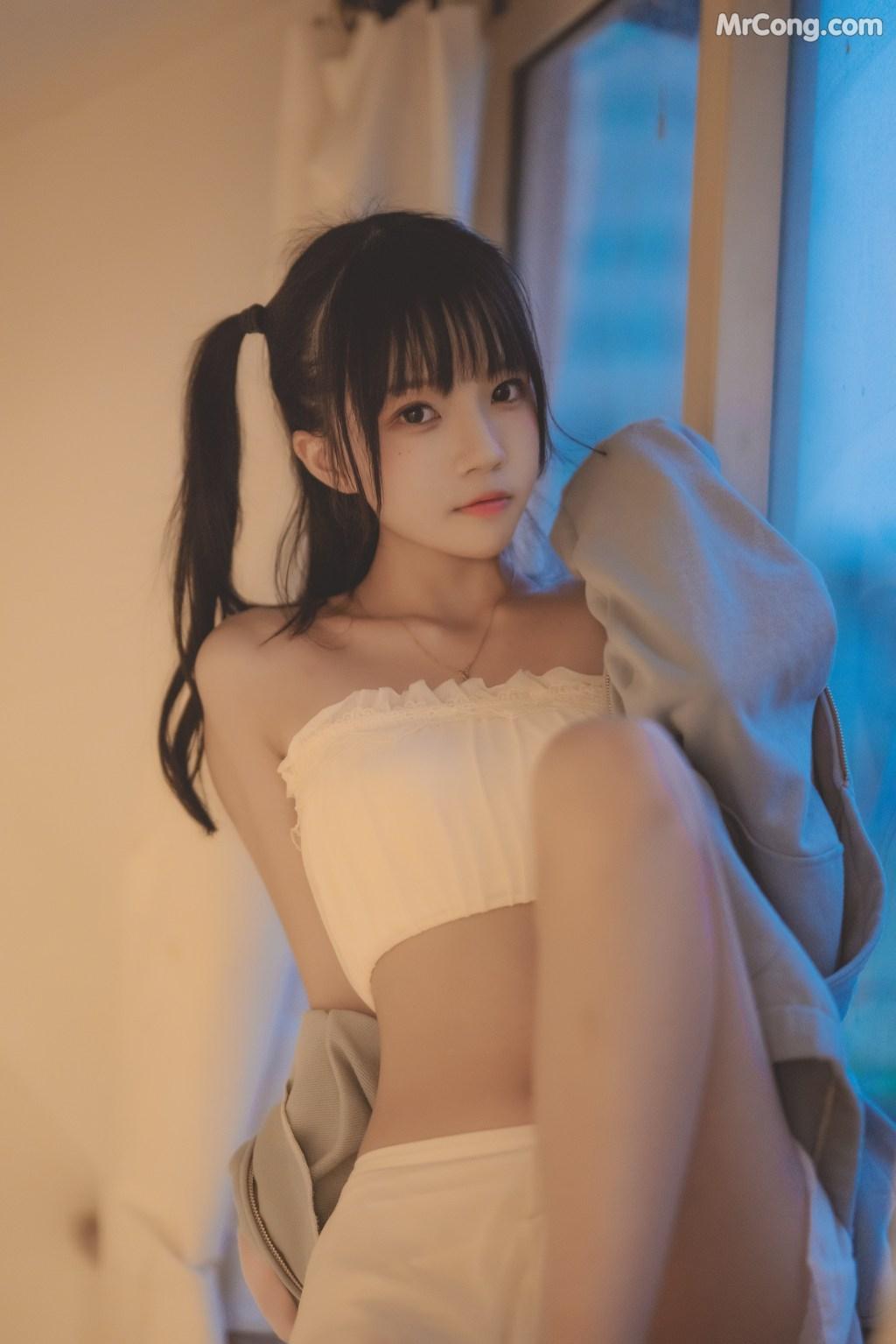 Coser@桜桃喵 Vol.117: 碎星 (19 photos)