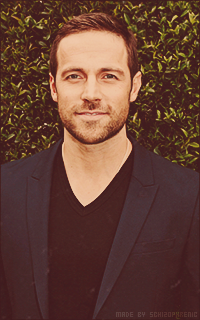 Dylan Bruce ZAOLWhRJ_o