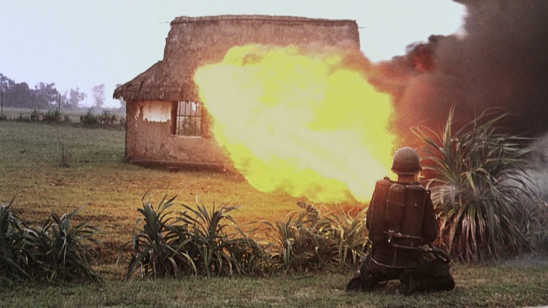 Фото применения напалма во вьетнаме
