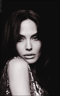 Angelina Jolie ABvYKrce_o