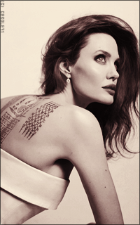 Angelina Jolie LLW3J4Et_o