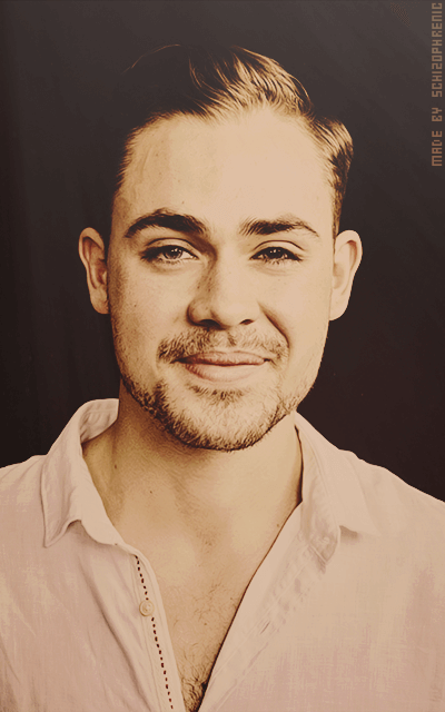 Dacre Montgomery GBvp1L4y_o